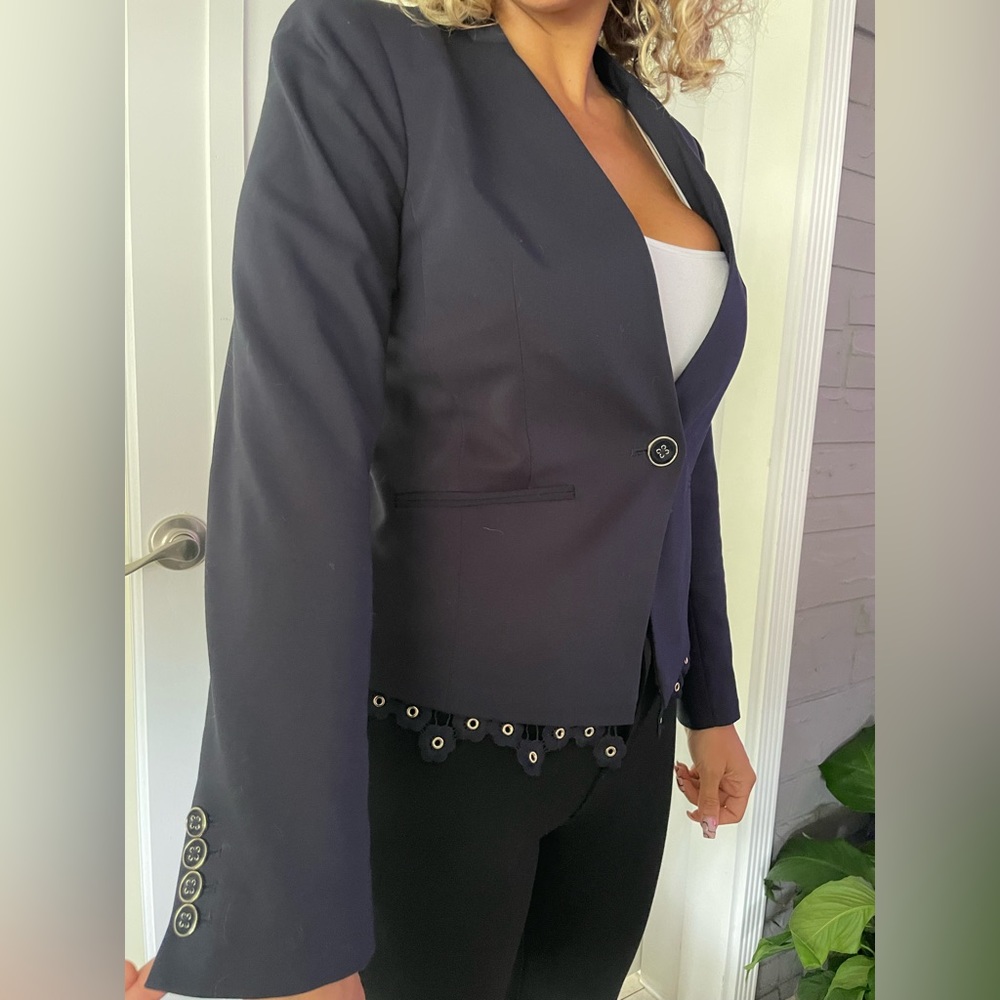 Tommy Hilfiger navy blazer with flower trim. Size 6